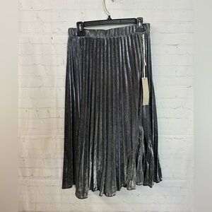 Love In Shimmer Pleated Skirt size Medium NWT